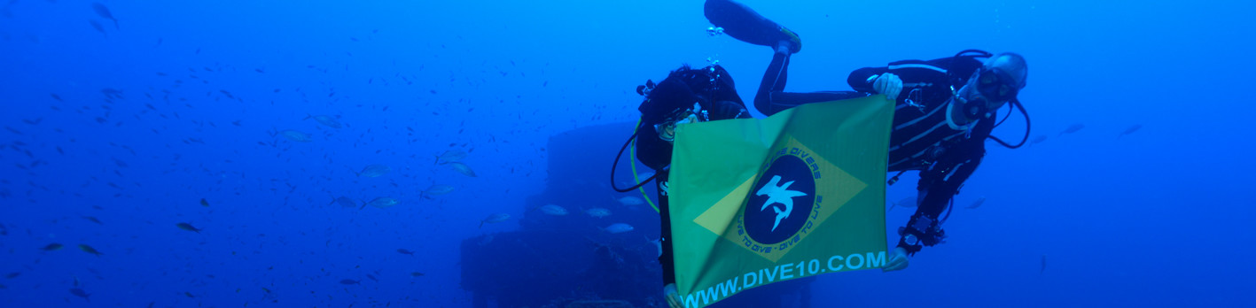 Extreme Divers – Dive10.com